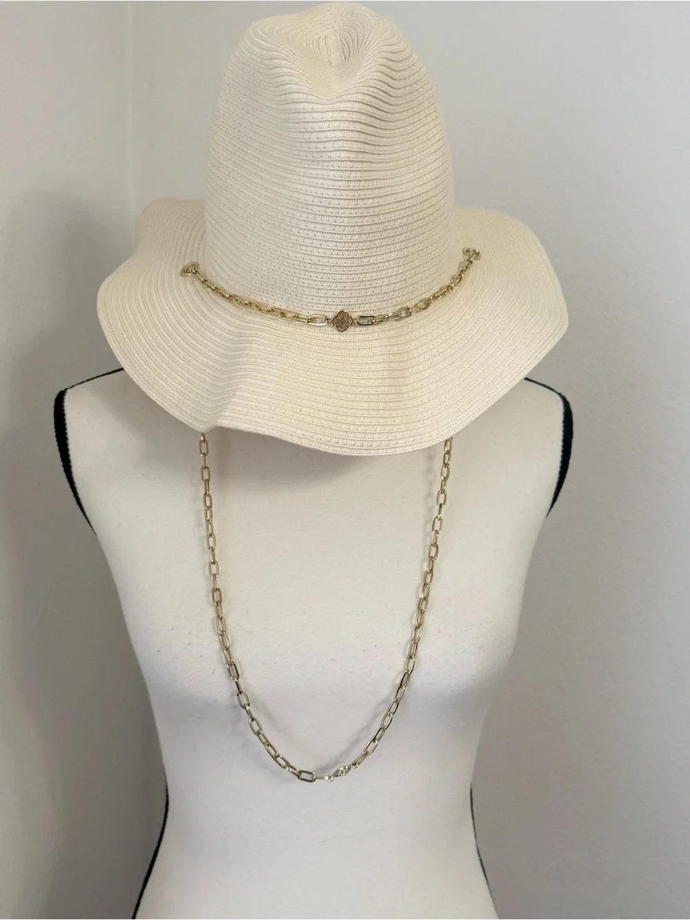 Kendra Scott Pasleigh Panama Gold Chain Chin Strap Hat